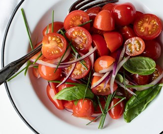 Enkel tomatsalat