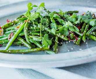 Stekte grønne bønner med hvitløk, chili og oyster sauce