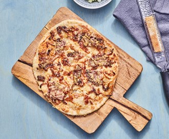 Tarte flambée med eplevinaigrette